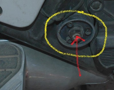 right side swingarm shaft.jpg