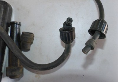 sparkplug wires1.jpg